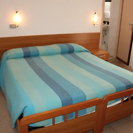 Hotel Caravel 3*