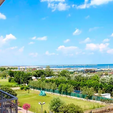 Caravel Hotel