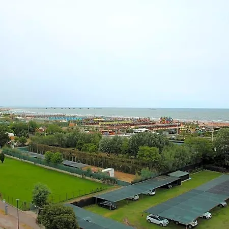 Caravel Sottomarina