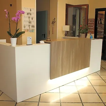 Hotel Caravel 3*