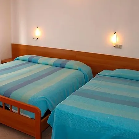 Caravel Hotel 3*
